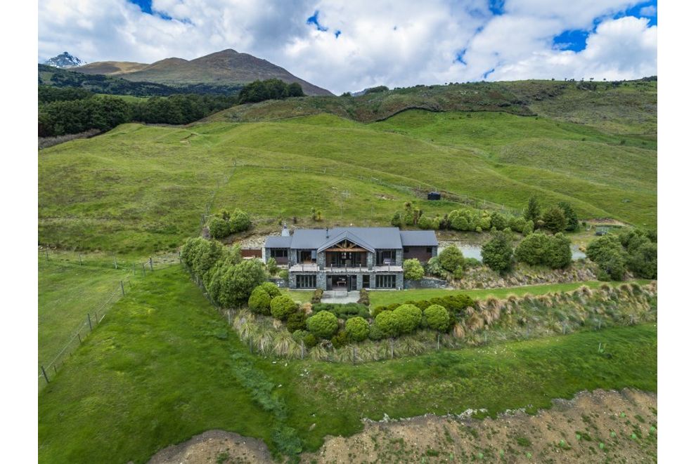 For sale Main/522 GlenorchyParadise Road, Glenorchy
