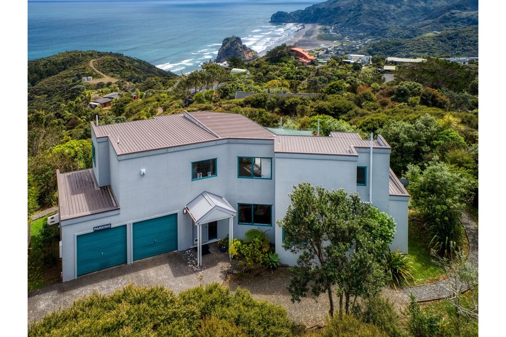 For sale 123 Piha Rd, Piha realestate.co.nz
