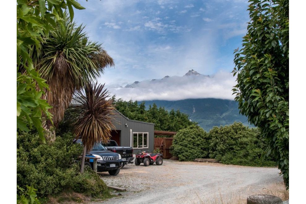 For sale 522 Glenorchy Paradise Road, Glenorchy realestate.co.nz