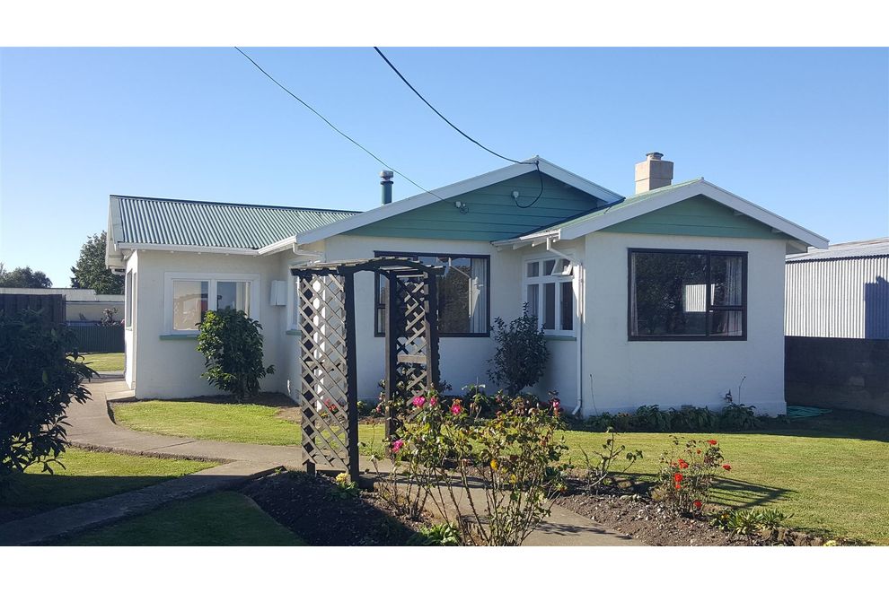 For sale 6 Frederick Street, Waimate realestate.co.nz