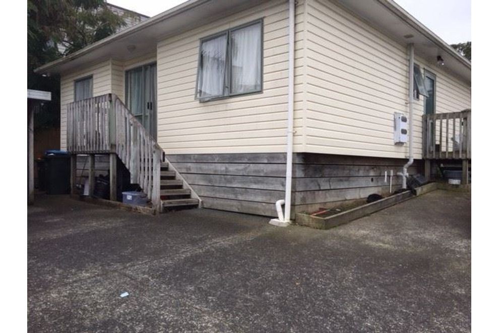 For rent 3/1904 Great North Road, Avondale realestate.co.nz