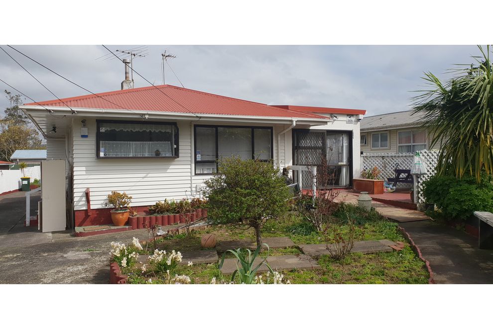 For sale 34 Tawa Crescent, Manurewa realestate.co.nz