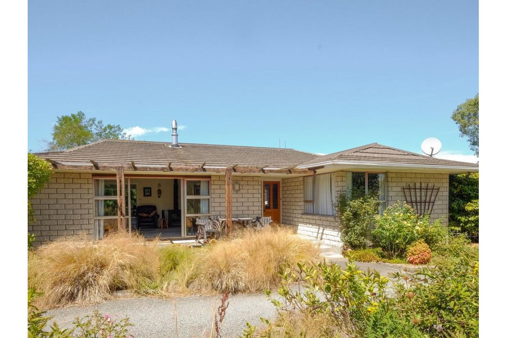 For sale 166 Amberley Beach Road, Amberley - realestate.co.nz