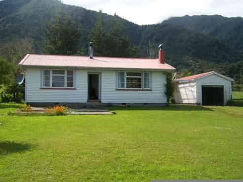 2087 Whataroa Highway, Whataroa
