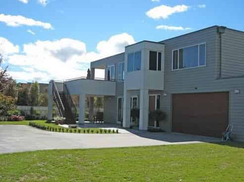 35 Oregon Drive, Rainbow Point