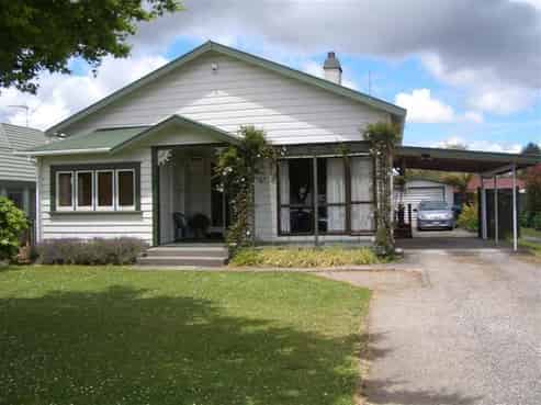 84 Enderley Avenue, Enderley