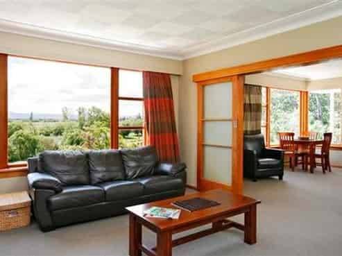 411 Henley Road, Henley