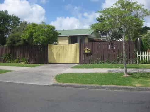 2/6 Robertson Road, Ranui