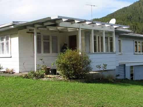 2414 State Highway 1, Kaiwaka