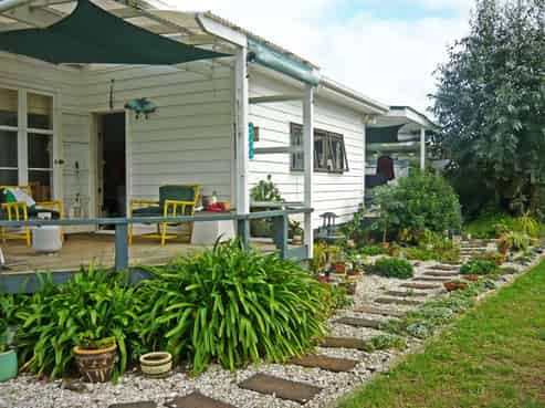 11 Birds Beach Road, Tapora