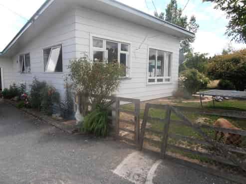 409 Beaumont Highway, Lawrence