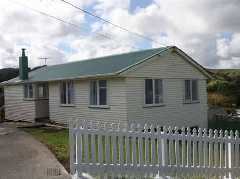 32 Nelson Street, Helensville