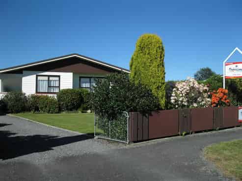 77 Hillcrest Street, Solway