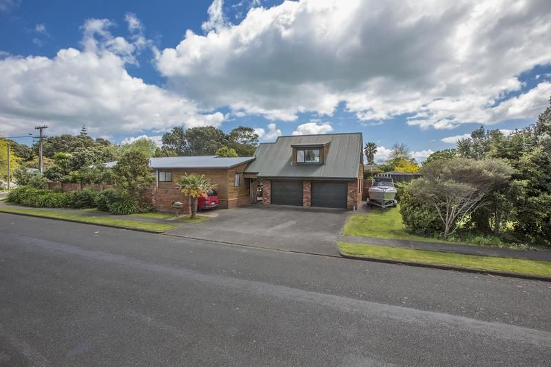 Property value 20 Cherrie Road, Beachlands realestate.co.nz