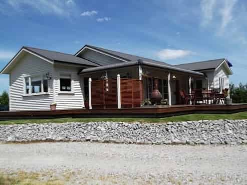 383 Apirana Road, Horohoro