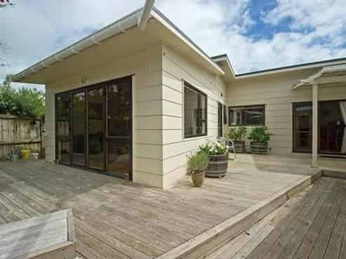 2/3 Esslin Road, Surfdale