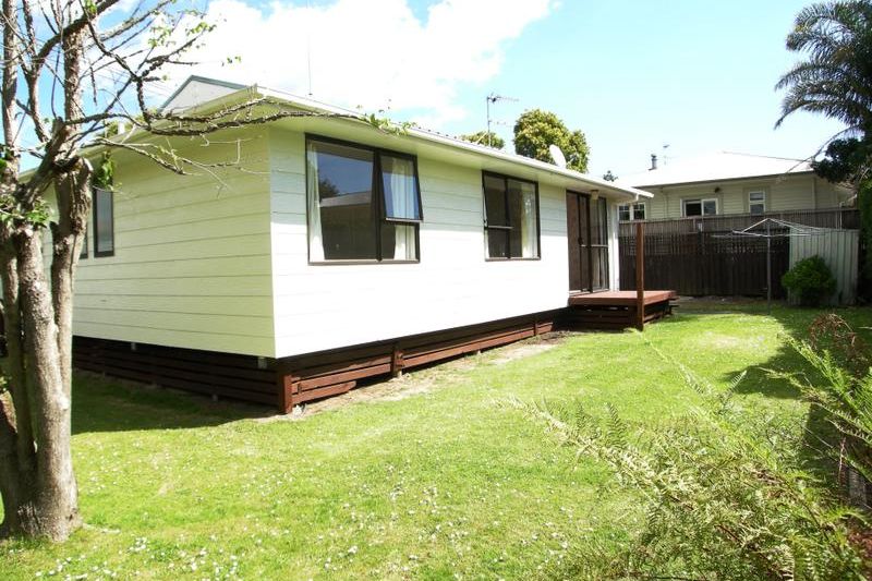 Property value 10 Wakatipu Street, Point Chevalier realestate.co.nz