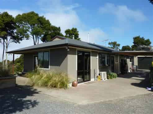 389 Saddle Hill Road, Scroggs Hill