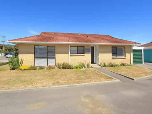 2/30 Leighton Avenue, Waiwhetu