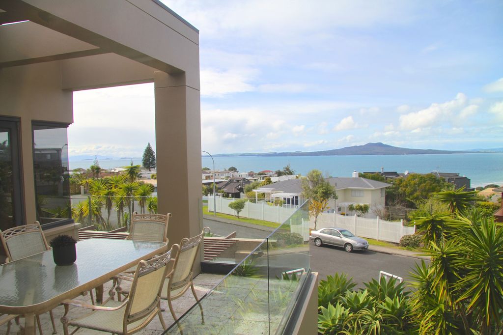 Property value 60A Seaview Road, Castor Bay realestate.co.nz