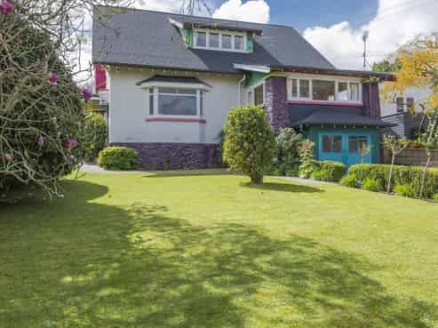 18 Douglas Avenue, Mount Albert