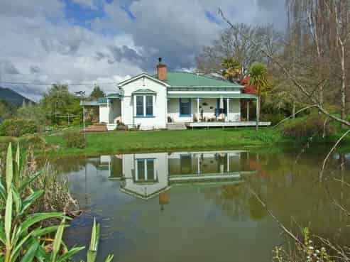 1038 Dovedale Road, Dovedale