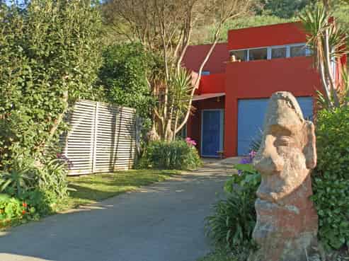 11 Makorori Beach Road, Pouawa