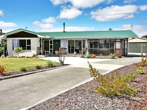 6 Upham Crescent, Taradale