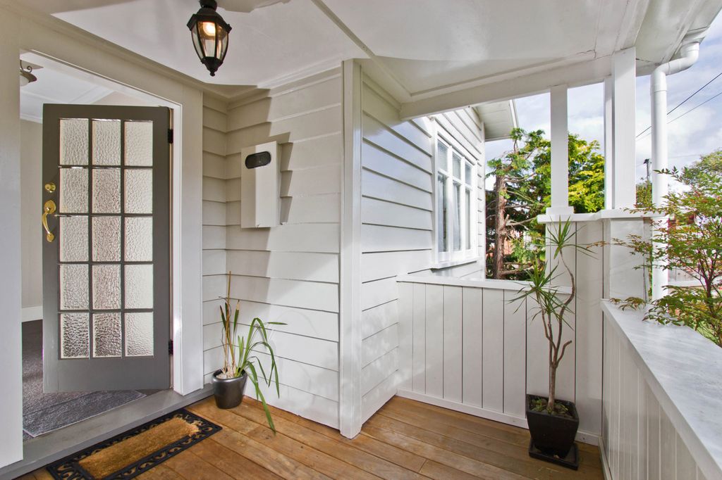 Property value 150 Astley Avenue, New Lynn realestate.co.nz