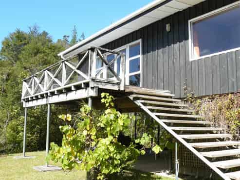 325 Hikuai School Road, Hikuai