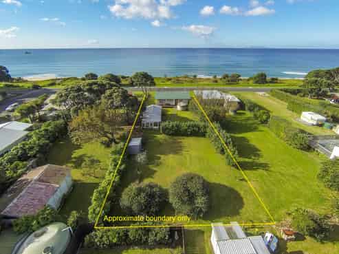 6 Kon Tiki Road, Whiritoa