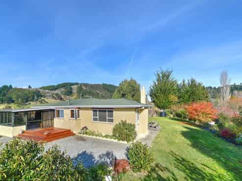 677 Wakapuaka Road, Hira