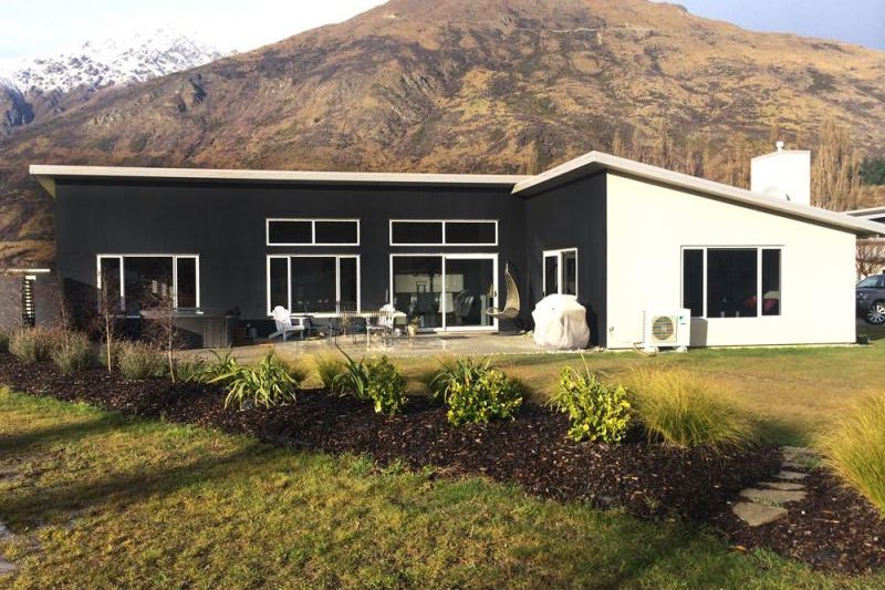 Property value 51 Onslow Road, Lake Hayes Estate realestate.co.nz