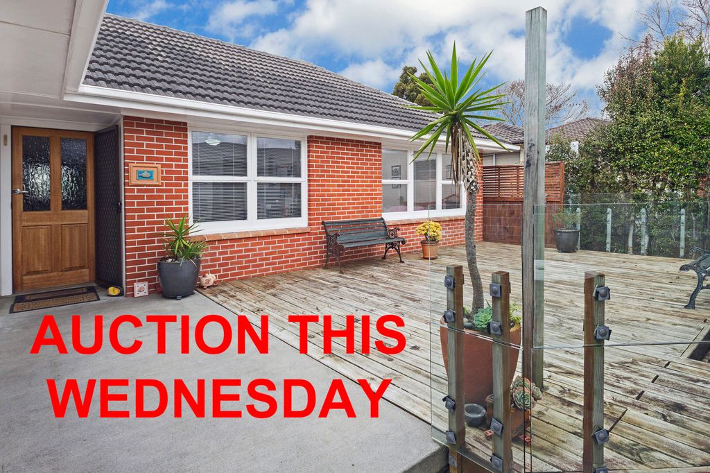 Property value 57 Hutchinsons Road, Bucklands Beach realestate.co.nz