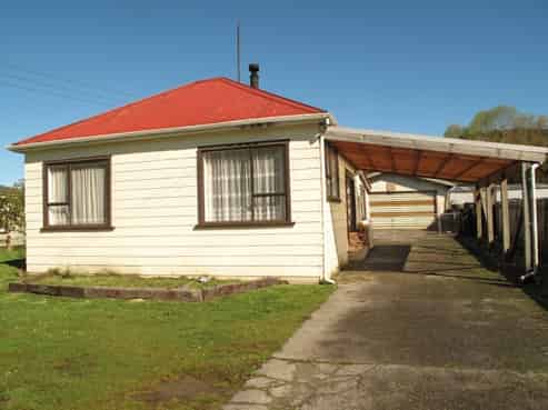 707 Taylorville Road, Taylorville