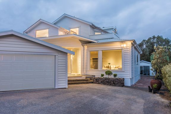 Property value - 28 Castor Bay Road, Castor Bay - realestate.co.nz