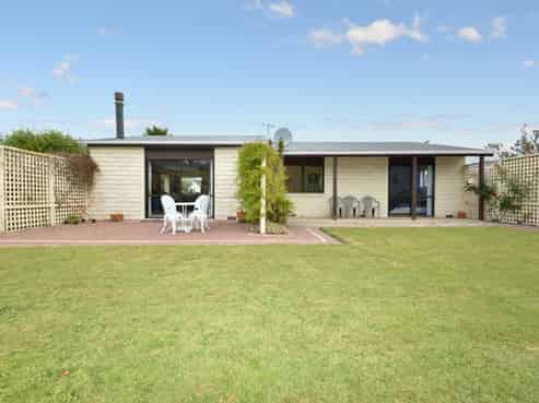 586 Brighton Road, Westwood
