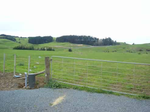 6783 State Highway 1, Pakaraka