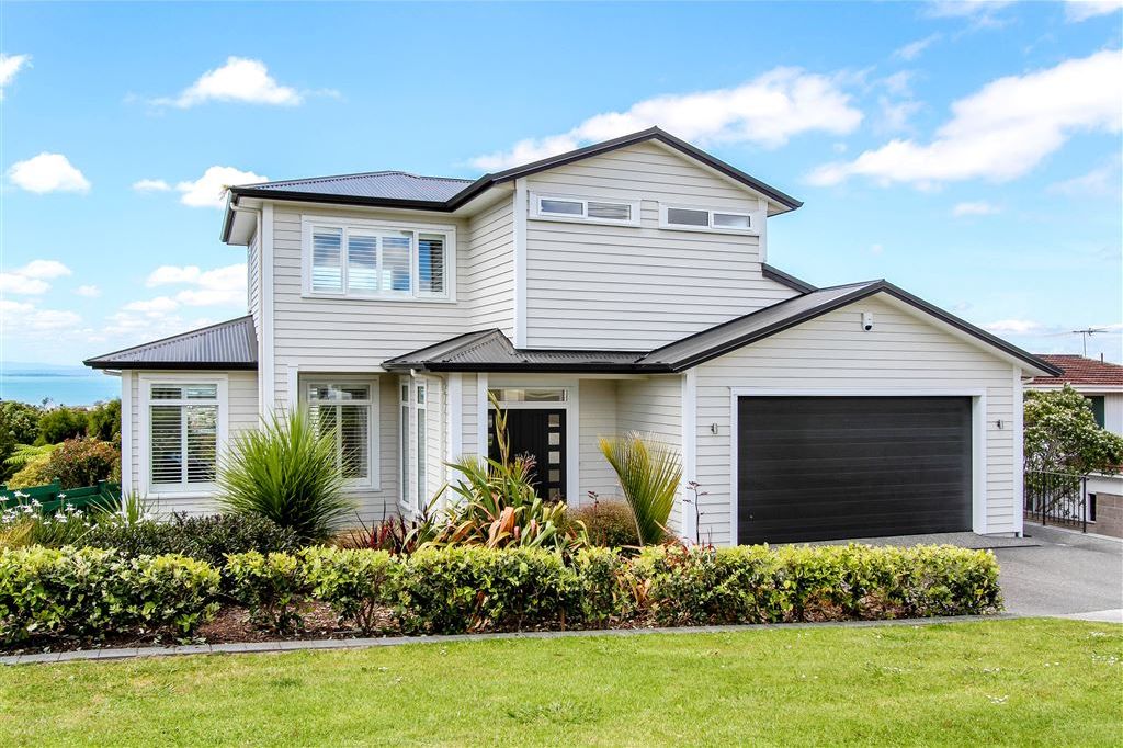 Property value 9 Castor Bay Road, Castor Bay realestate.co.nz