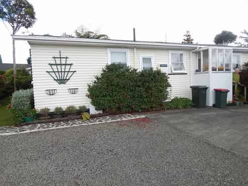 100 Miranda Street, Stratford