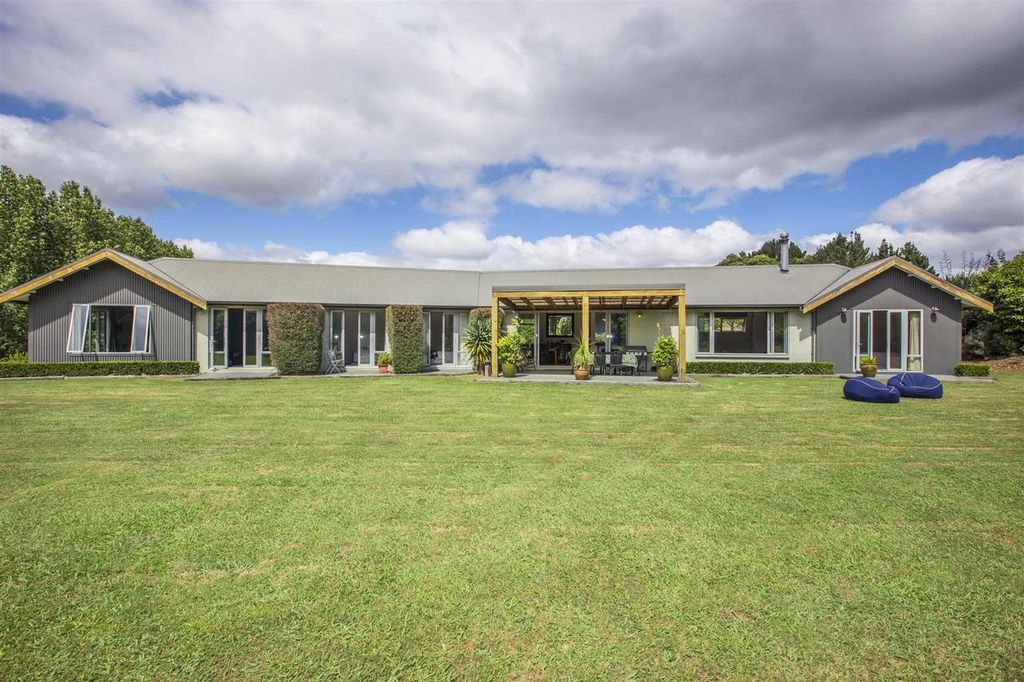Sold 91 Anderson Road, Matakana realestate.co.nz