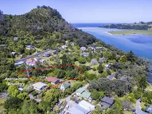 315 Opoutere Road, Opoutere