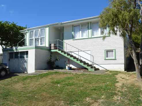 74 Kokiri Crescent, Waitangirua