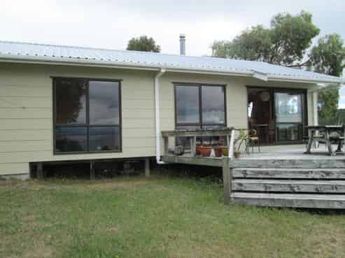 1 Ngati Parekawa Drive, Whareroa