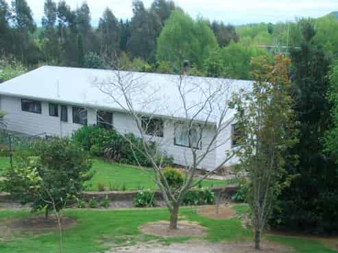 2563 Pourerere Road, Omakere