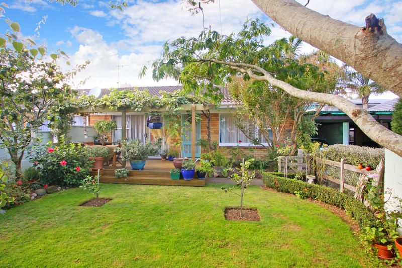 Sold 9A Devon Road, Bucklands Beach realestate.co.nz