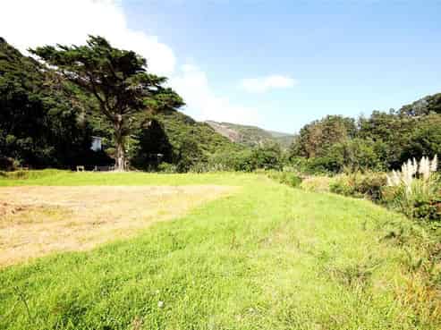 26 Karekare Road, Karekare