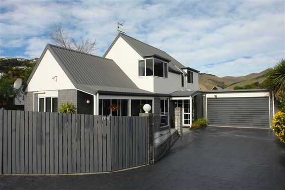 Property value - 44A Centaurus Road, Cashmere - realestate.co.nz