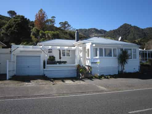 140 Thames Coast Road, Whakatete Bay