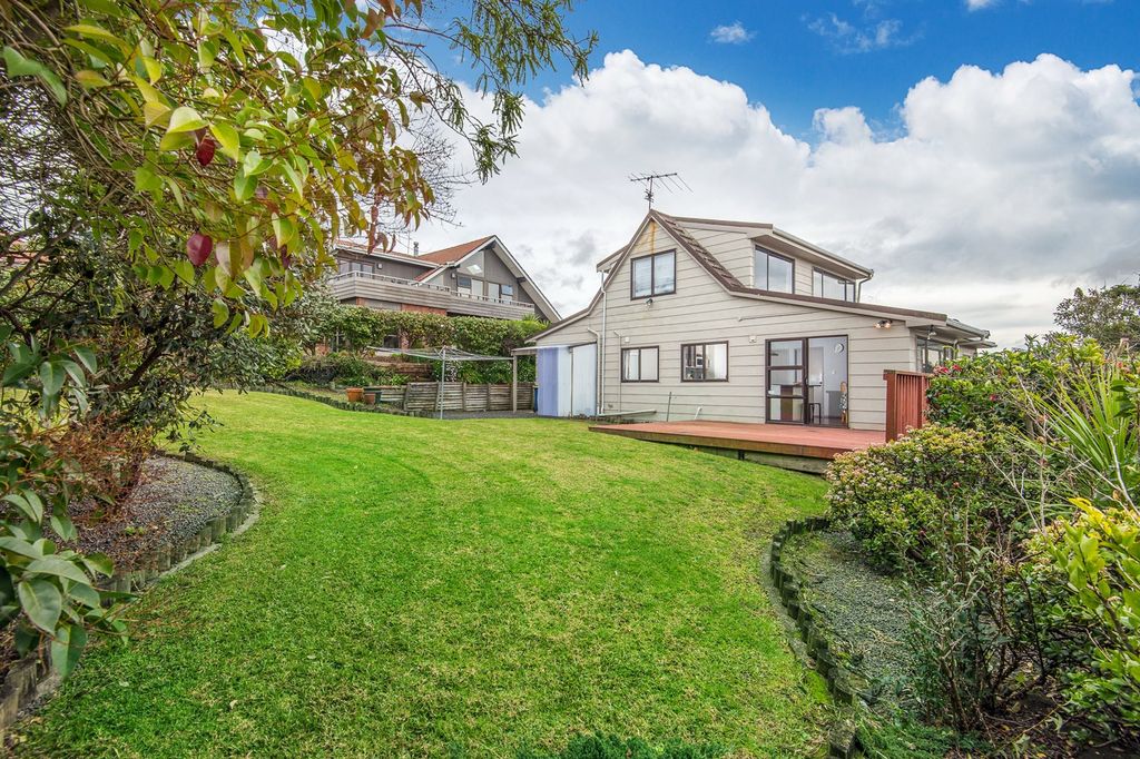 Property value 501 Beach Road, Murrays Bay realestate.co.nz